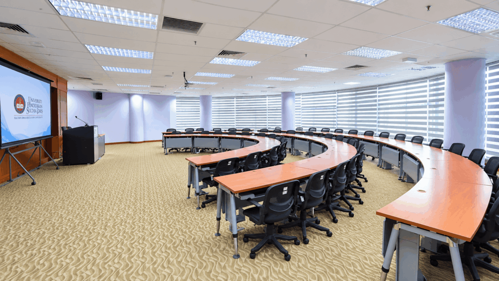 mega-laboratory-room-e-learning